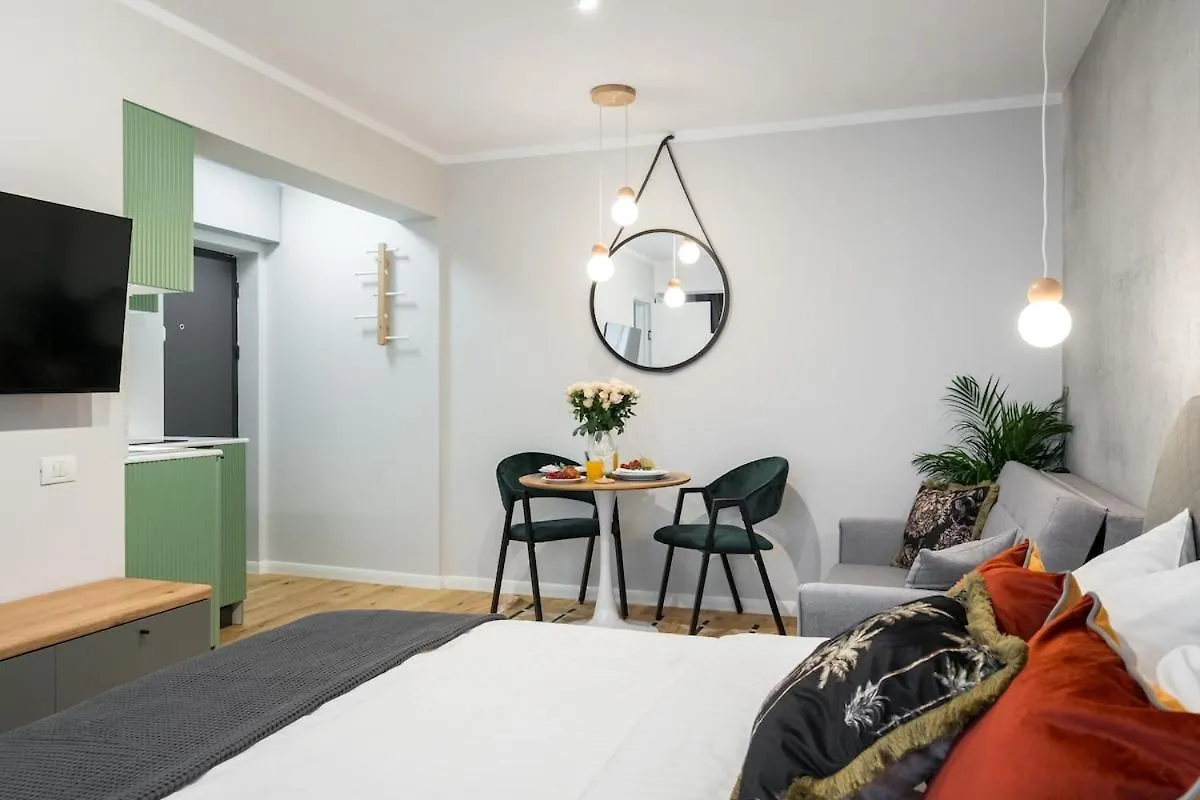 Cosy Stylish Studio - City Center Bucharest Apartment
