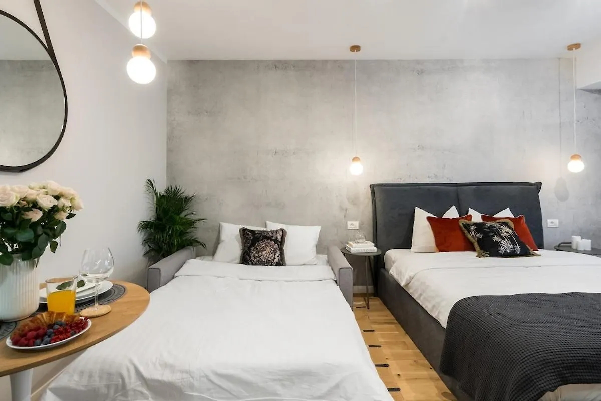 Cosy Stylish Studio - City Center Bucharest 0*,